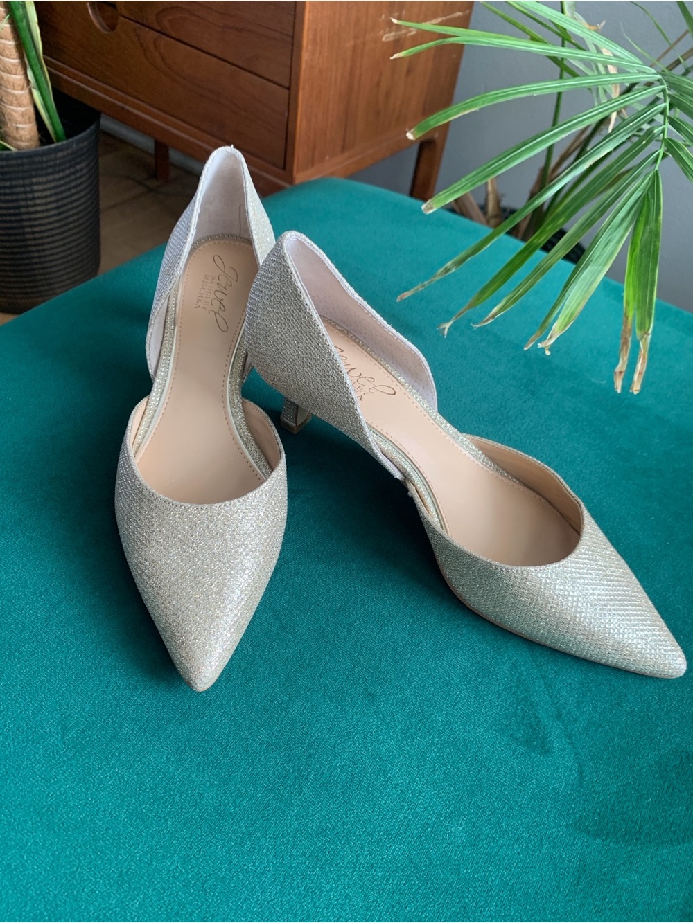 Badgely Mischka Low Heel Pumps in Shimmery Silver/Gold